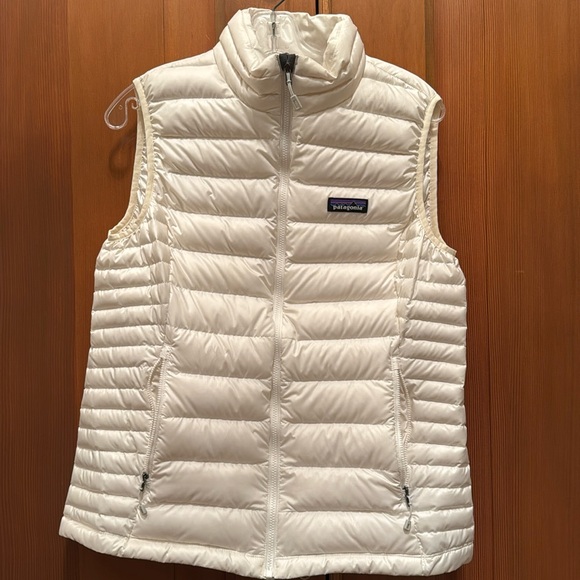 Patagonia women’s vest NWOT - Picture 2 of 10